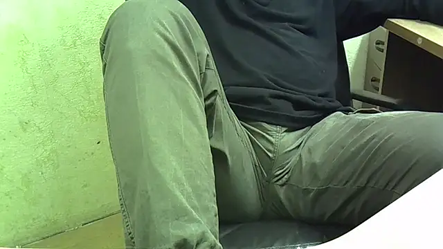 nikdov3 online show from October 28, 5:32 am