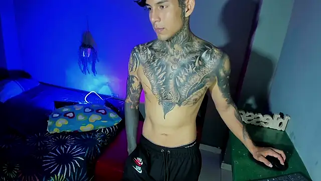 Travistanner 28 online show from September 19, 4:51 pm