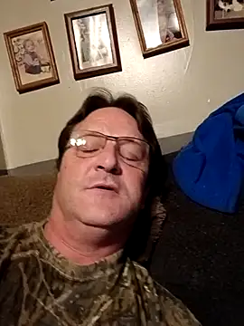 Snapshot of Sexyaron89285 chatting on October 28, 3:42 am Sexyaron89285 online show from October 28, 3:42 am