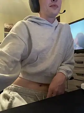 YourFavTwinkie online show from March 26, 3:54 am