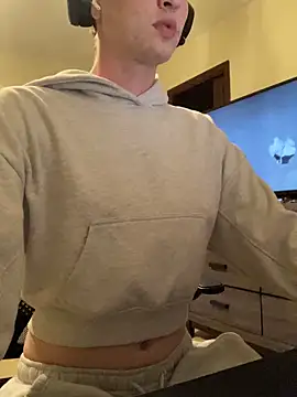 YourFavTwinkie online show from March 29, 3:28 am