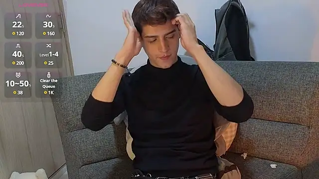 zackary 0 online show from December 15, 1:57 am