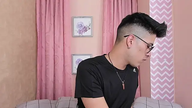 Ryan Clark  online show from December 16, 5:54 pm