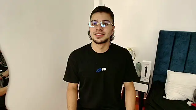 Amadeo Wild online show from March 16, 2:10 am