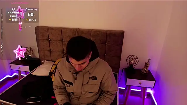 Amadeo Wild online show from December 2, 1:55 pm