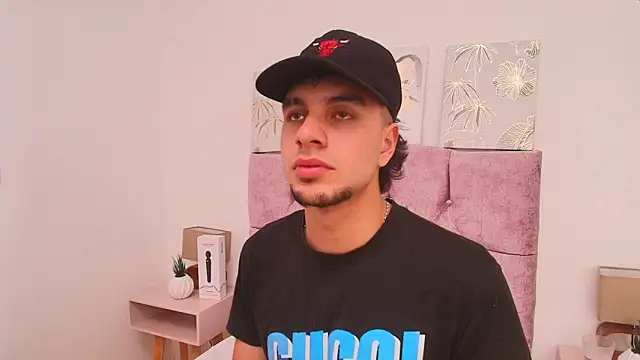 Amadeo Wild online show from February 1, 7:02 pm