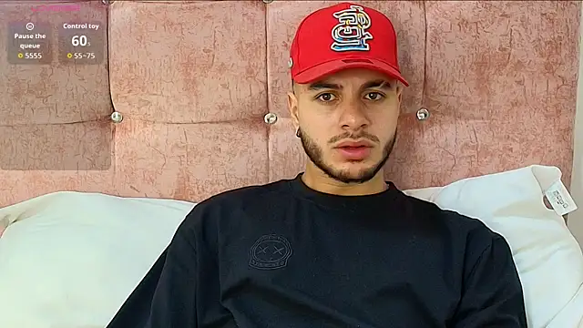 Amadeo Wild online show from October 22, 3:59 pm