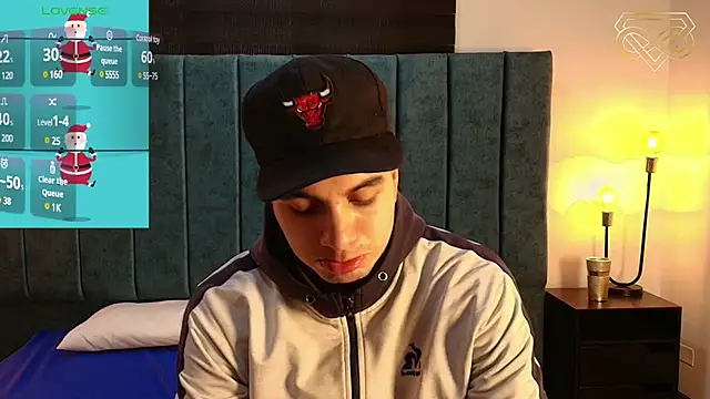 Amadeo Wild online show from December 27, 3:27 pm