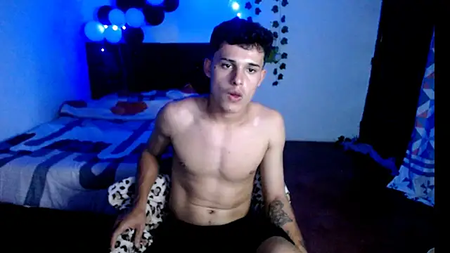 Snapshot of freddy_romas chatting on October 24, 1:07 am freddy romas online show from October 24, 1:07 am