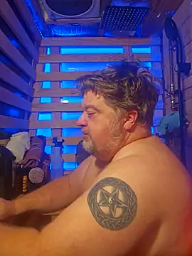 alienbunny online show from November 11, 5:01 am