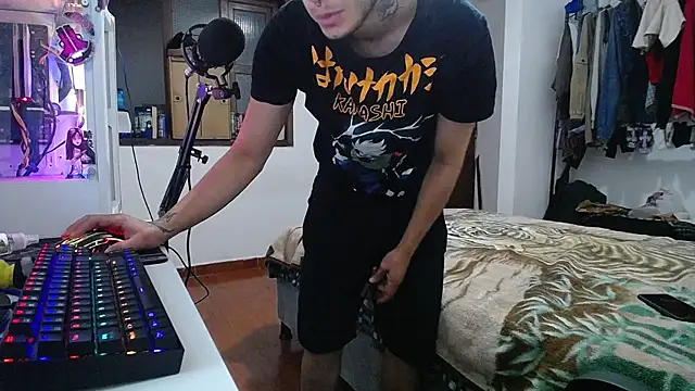 esjrobles online show from January 18, 4:08 am