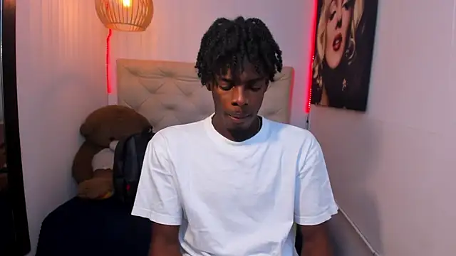 Snapshot of royce_ebony chatting on September 12, 3:06 am royce ebony online show from September 12, 3:06 am