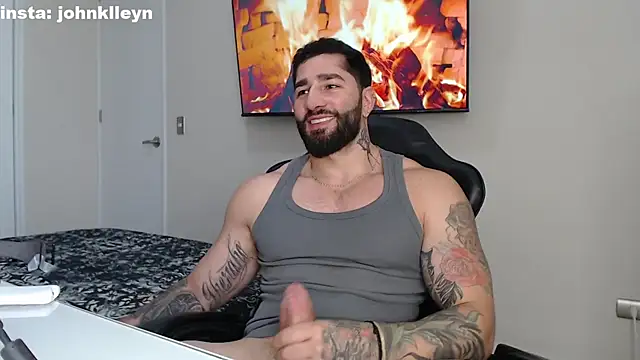 Snapshot of jonhklleyn chatting on October 24, 8:10 pm jonhklleyn online show from October 24, 8:10 pm