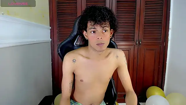 rose Skinny  online show from September 11, 9:25 pm