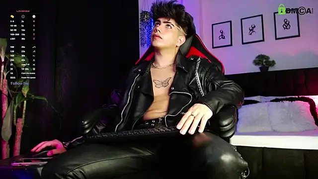 LyleBennett  online show from March 11, 11:28 am