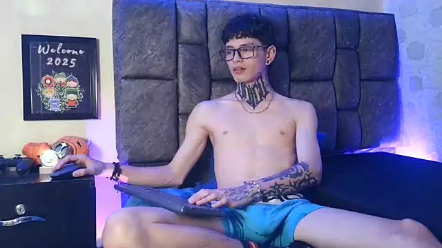 Snapshot of Dan_brownn chatting on February 1, 7:13 pm Dan brownn online show from February 1, 7:13 pm