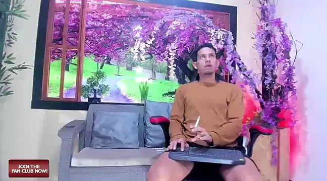Snapshot of kevin__fox_ chatting on December 17, 3:28 am kevin  fox  online show from December 17, 3:28 am