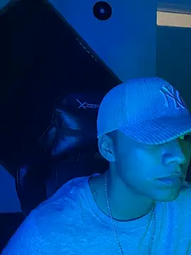 SkinnyHot444 online show from February 7, 4:37 am