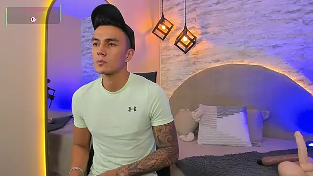 Aron Bolt online show from April 6, 11:27 pm