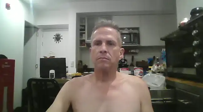 Diegoperrote682661 online show from January 14, 4:04 am