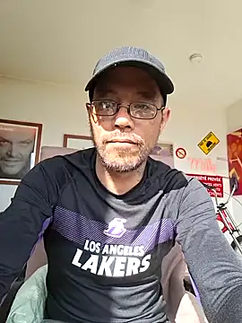 mileflav0r online show from May 6, 7:53 am