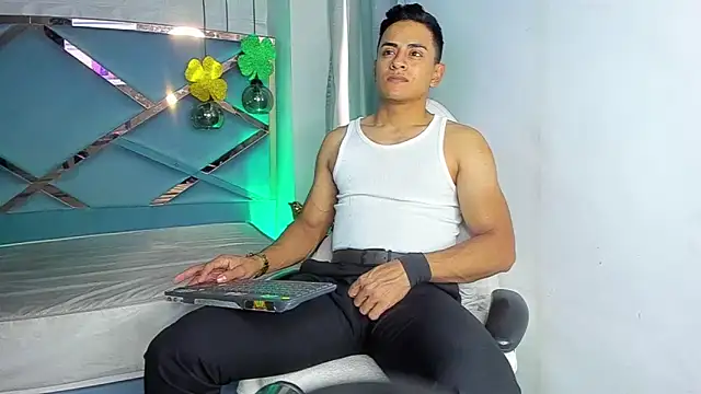 Lucii fer  online show from March 17, 1:35 pm