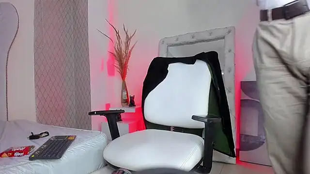 Lucii fer  online show from April 16, 12:16 pm