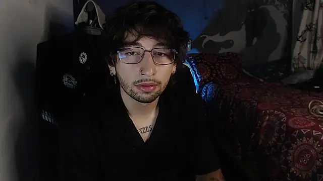 Dereck Dickson online show from October 8, 11:31 pm