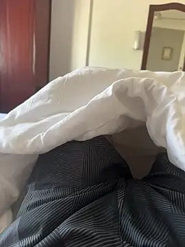 Rahulroy96 online show from January 1, 5:01 am