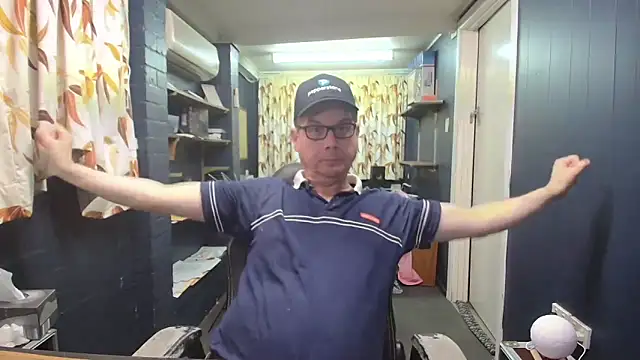 tilobinder online show from November 24, 2:29 pm