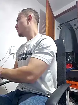 dragon1006 online show from March 8, 10:58 pm