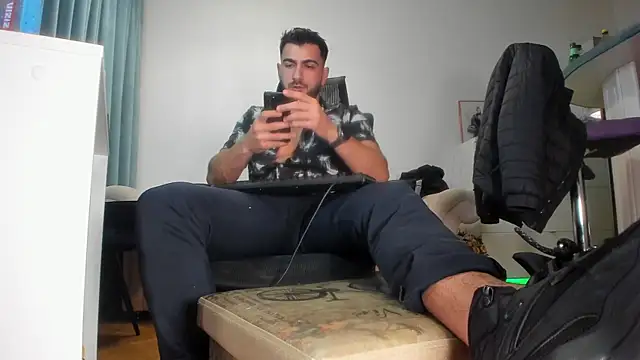 Snapshot of welcometo_hell chatting on October 1, 6:01 pm welcometo hell online show from October 1, 6:01 pm