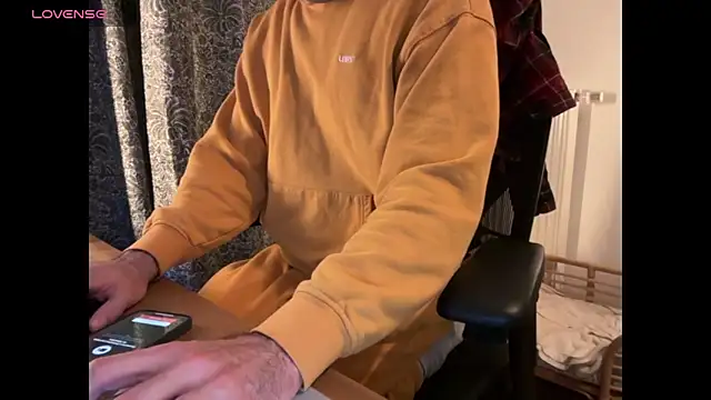 FrenchCamDog online show from January 9, 11:24 pm