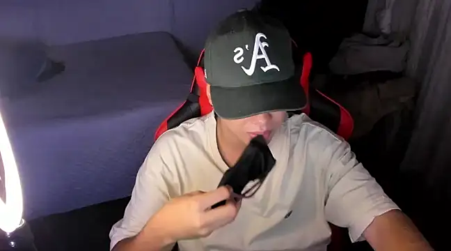 PipeRodriguez  online show from March 8, 1:59 am