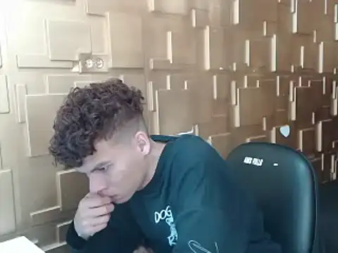 MattiusRybak online show from December 10, 3:41 am