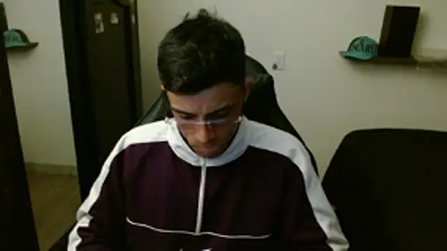 kv   xxx  online show from February 3, 6:22 am