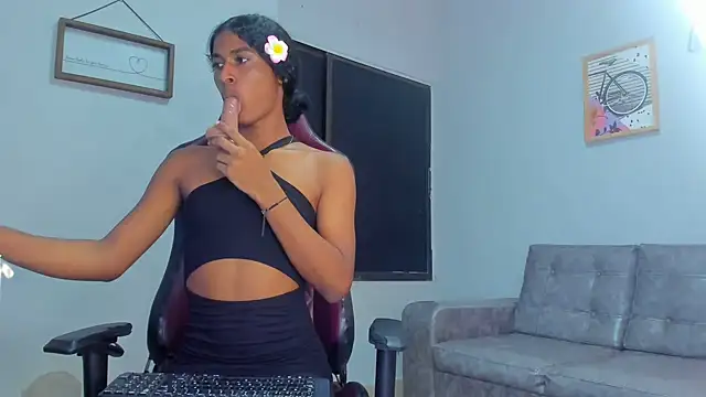 Snapshot of angelica_sexy1 chatting on September 17, 7:37 pm angelica sexy1 online show from September 17, 7:37 pm