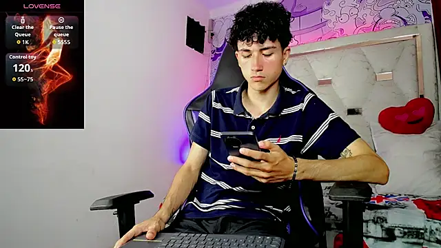 johnny cagee online show from March 30, 3:40 am