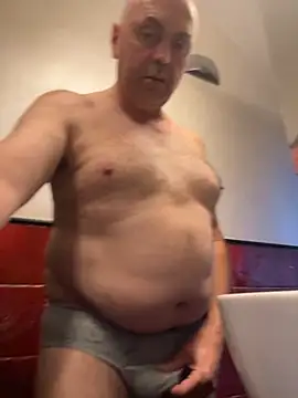 Snapshot of pantomax chatting on September 21, 3:56 pm pantomax online show from September 21, 3:56 pm