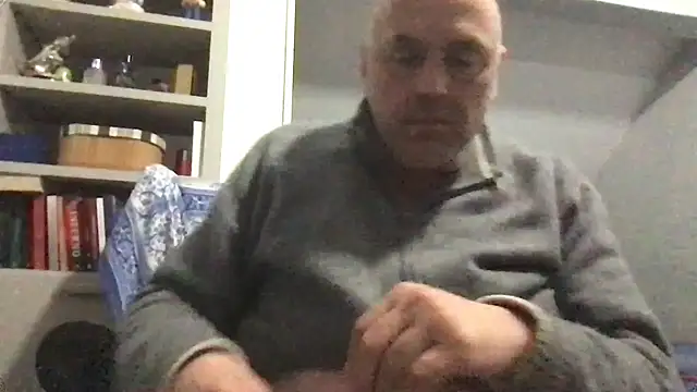 Snapshot of pantomax chatting on December 23, 5:22 pm pantomax online show from December 23, 5:22 pm