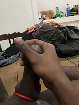 Snapshot of tamil000000 chatting on February 14, 2:33 pm tamil000000 online show from February 14, 2:33 pm