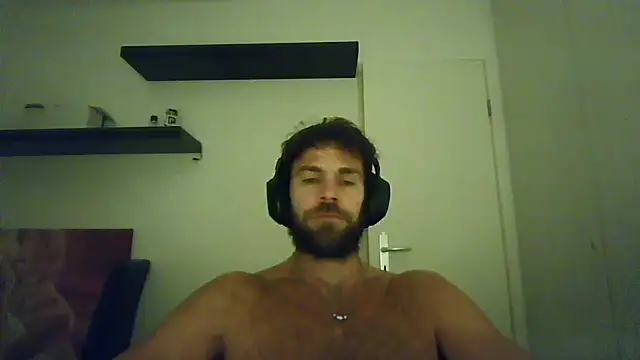 alpha-hunk online show from October 21, 6:33 pm