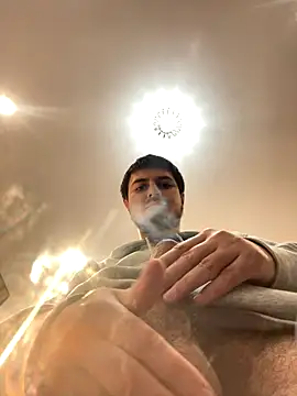 ukhornylad25 online show from December 3, 9:10 pm