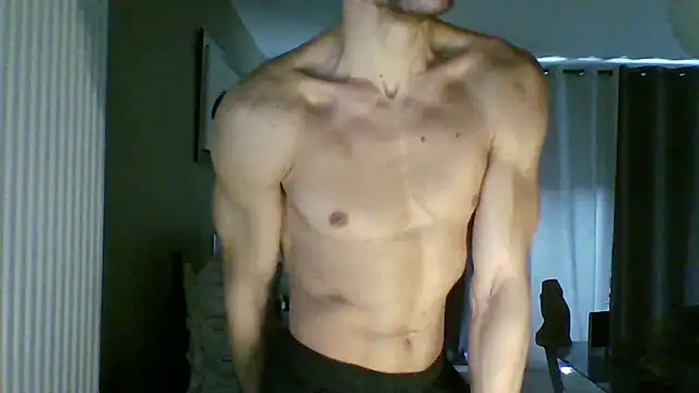 Snapshot of ApollonFit_x69 chatting on March 10, 11:34 am ApollonFit x69 online show from March 10, 11:34 am