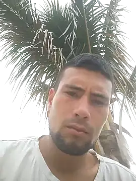 Snapshot of andres599 chatting on January 9, 1:45 pm andres599 online show from January 9, 1:45 pm