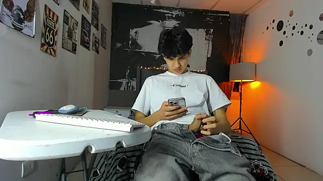 jason graeats online show from February 26, 4:03 am