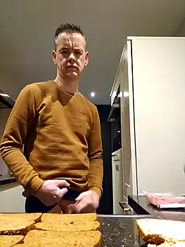 Hectorthyssen1 online show from February 6, 5:35 am