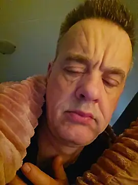 Hectorthyssen1 online show from April 6, 7:53 am