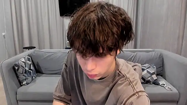 Im Shine Guy online show from December 5, 6:02 pm