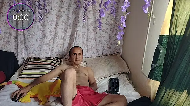 yazforeSolo online show from February 5, 8:46 pm